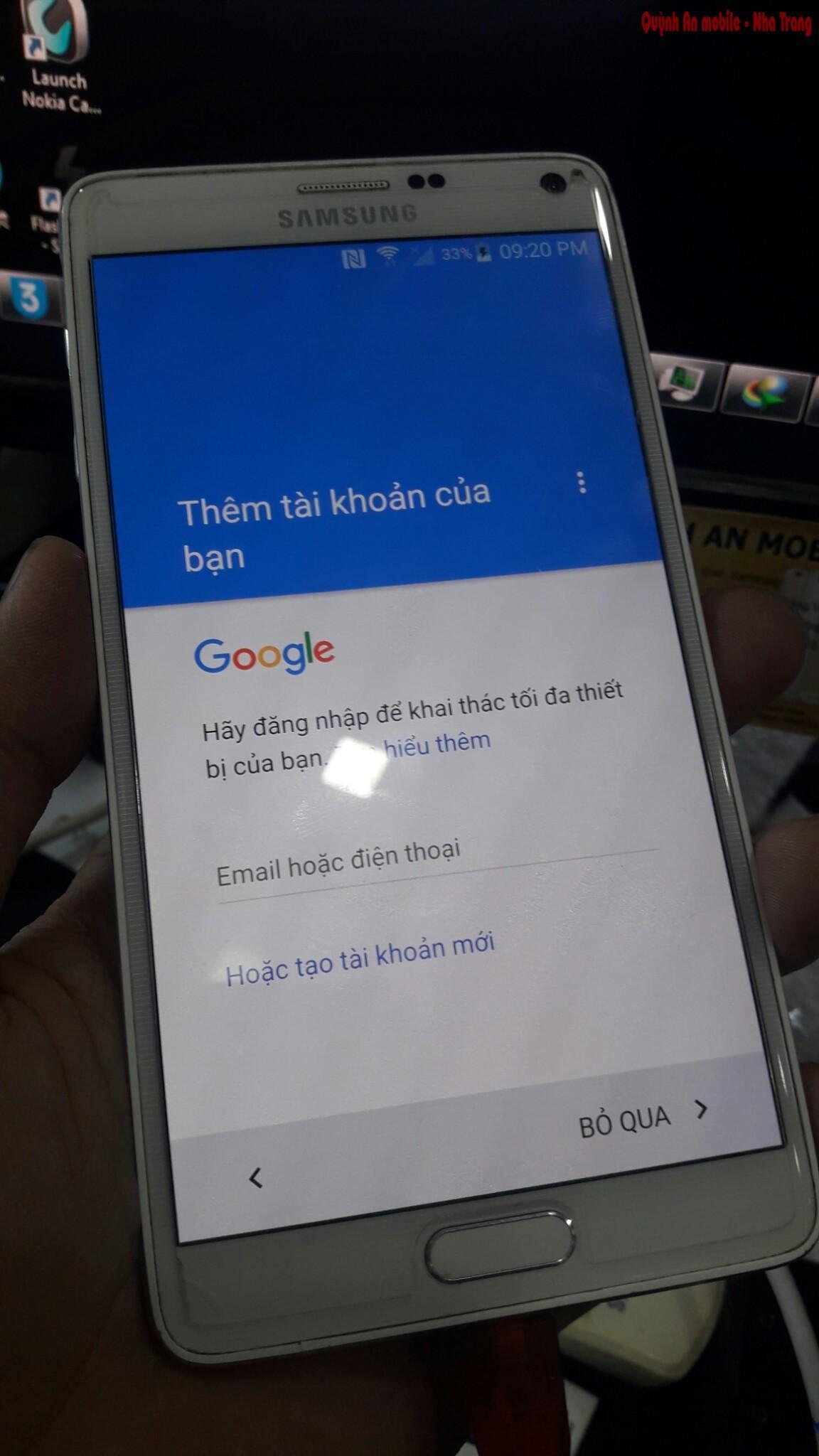 Khách hàng có thể đăng nhập tài khoản Gmail Google để tải các cứng dụng từ CH Play