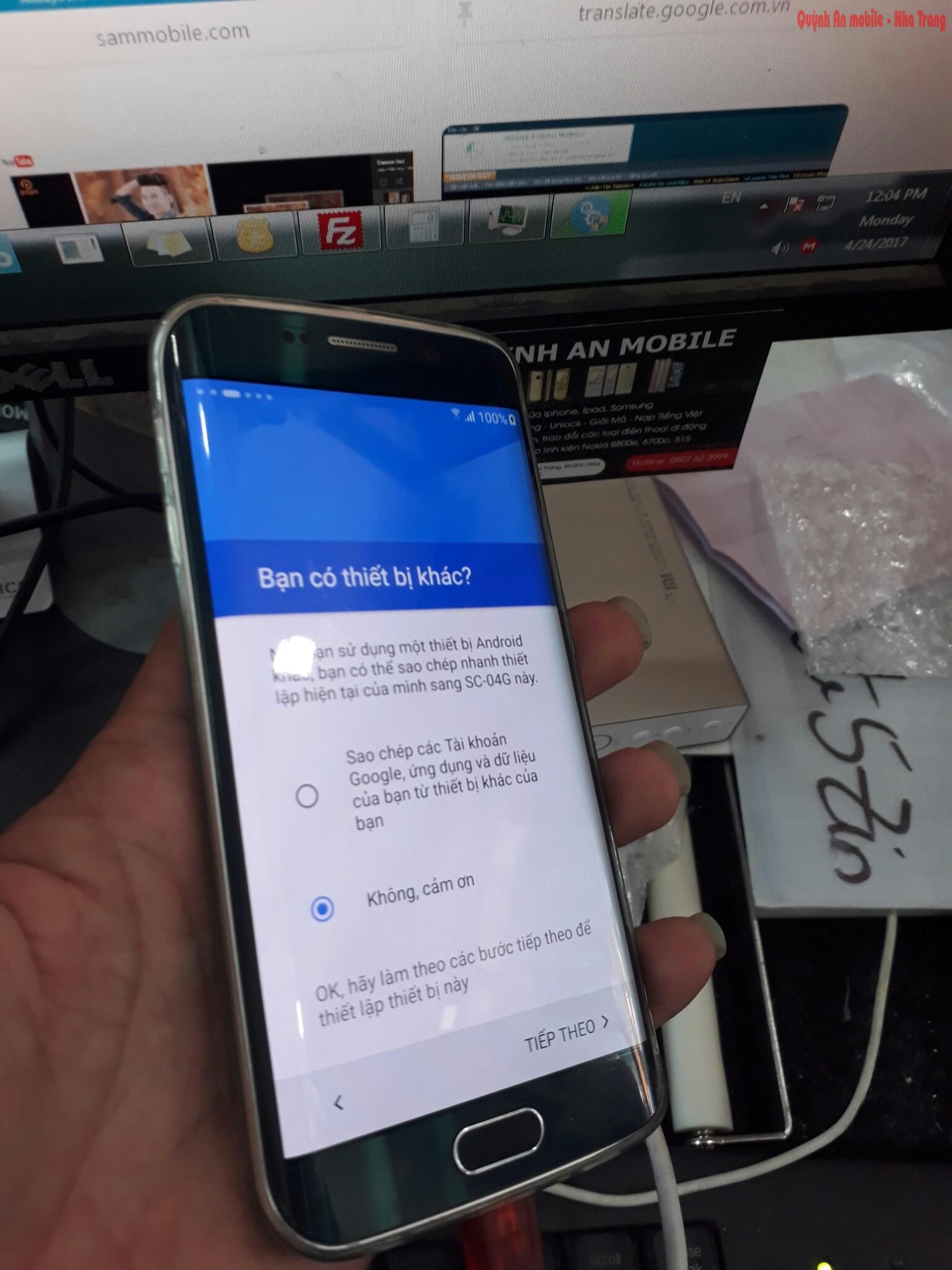 Máy Samsung galaxy S6 edge SC-04G xách tay về đang được nạp tiếng Việt bằng phần mềm chuyên dụng tại Quỳnh An Mobile 0907623999