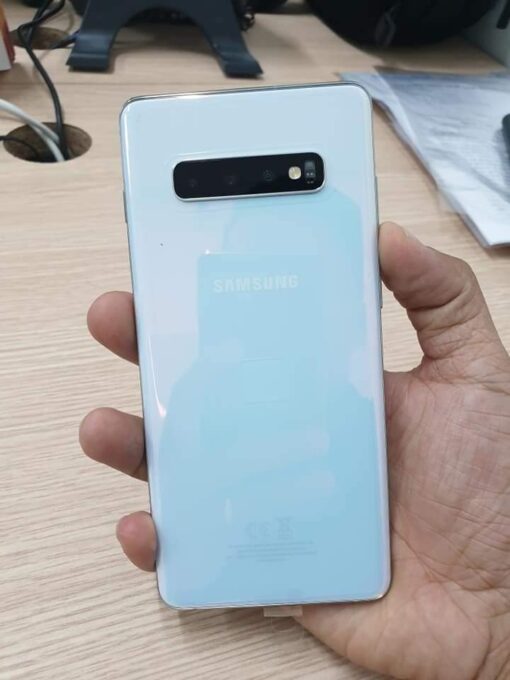 Thay kính lưng Samsung S10 Plus tại Nha Trang 1