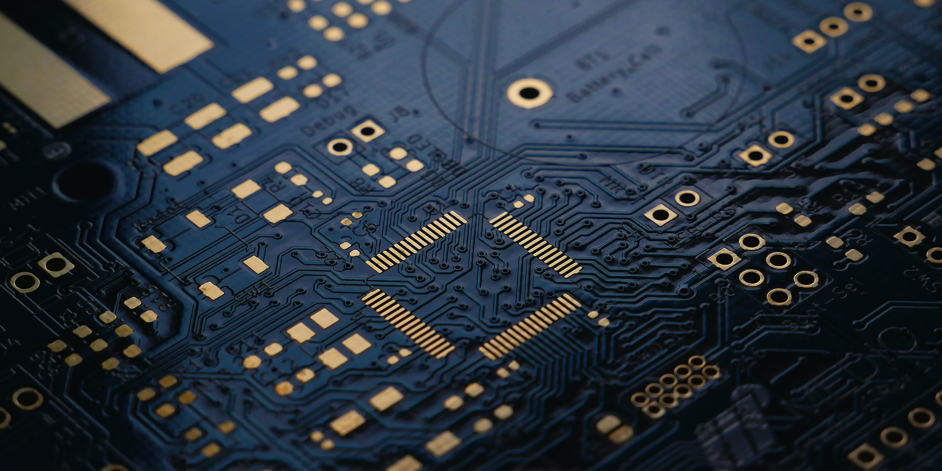 Sự thiếu hụt chip toàn cầu ảnh hưởng tới tất cả các nhà sản xuất smartphone, trừ Apple - Ảnh 1.