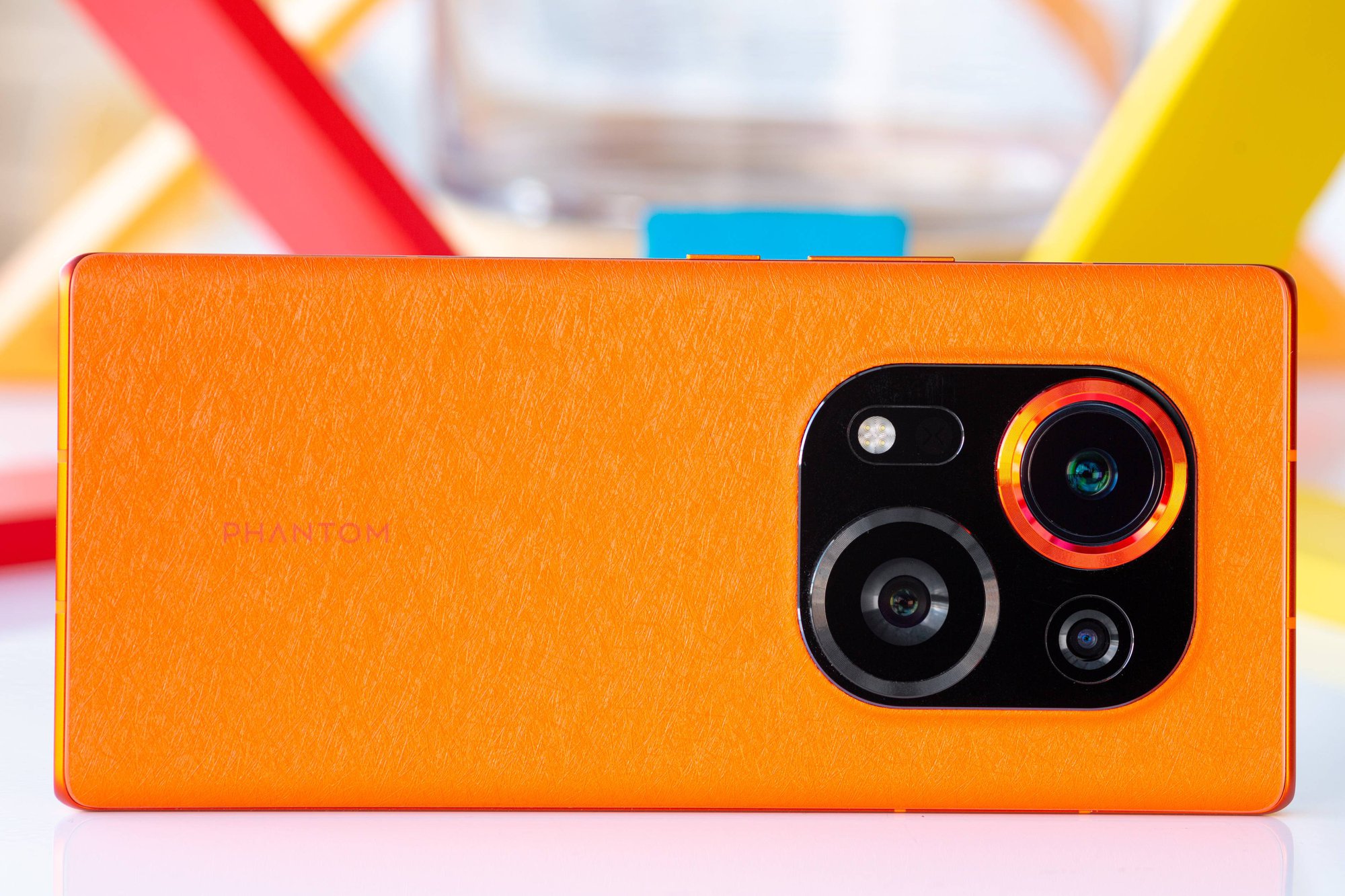 Tecno ra mắt điện thoại cao cấp có camera độc lạ - Ảnh 1.